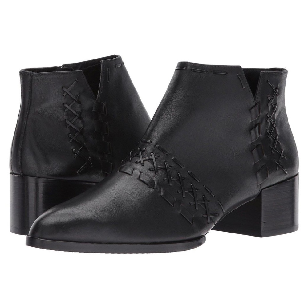 New Donald Pliner Bowery booties